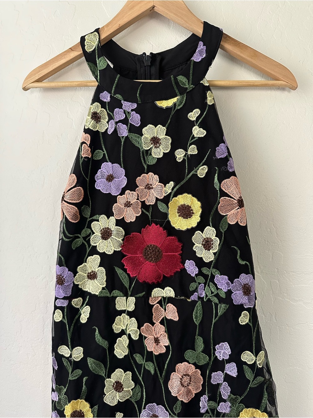 NWT Just Me Leanne Black Floral Embroidered Halter Midi Dress Size Large - Picture 3 of 6